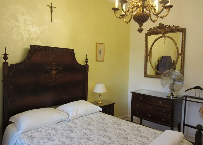 Отель Family Macedo B&B