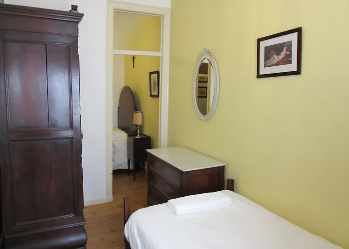 Отель Family Macedo B&B 2*